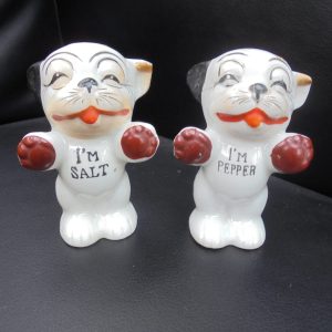 A BONZO dog cruet set. (Ref OCT 3262)