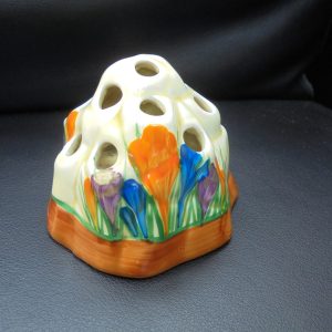 CROCUS flower frog. (Ref CC1843)